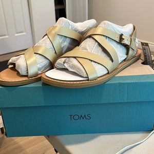 Toms Sicily sandal size 9
